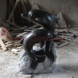 Černá žula rybí socha