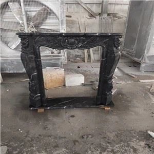 Mramorový krb Nero Marquina